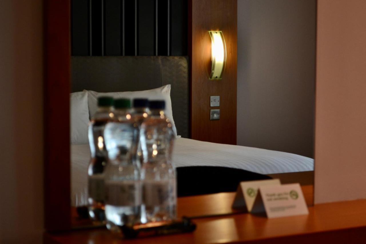 Holiday Inn Manchester - Central Park, An Ihg Hotel Eksteriør billede