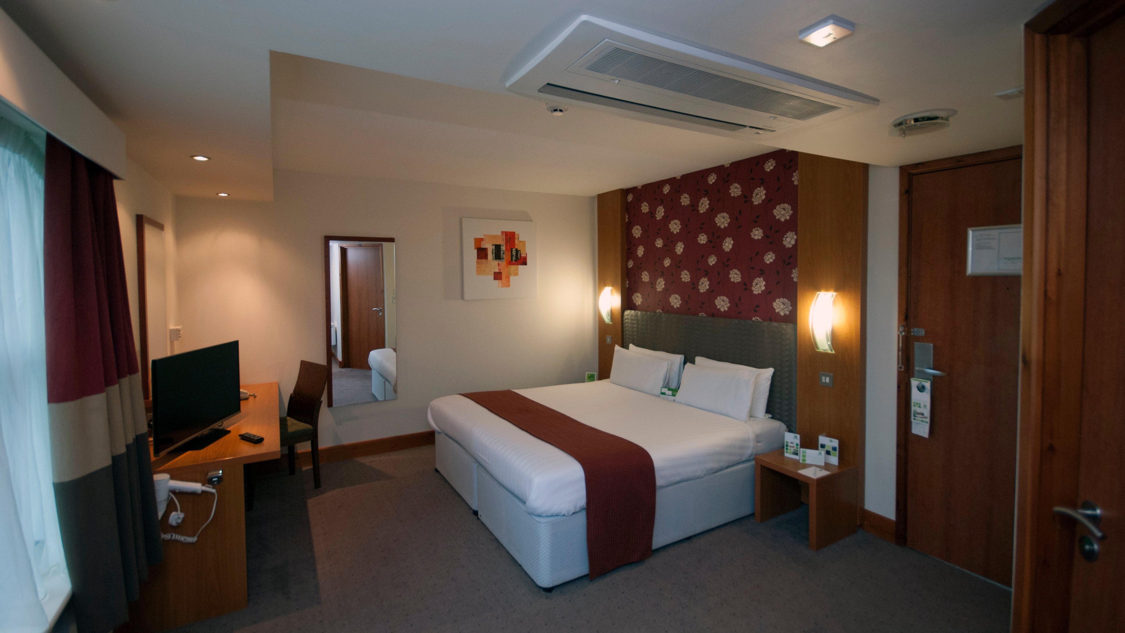 Holiday Inn Manchester - Central Park, An Ihg Hotel Eksteriør billede