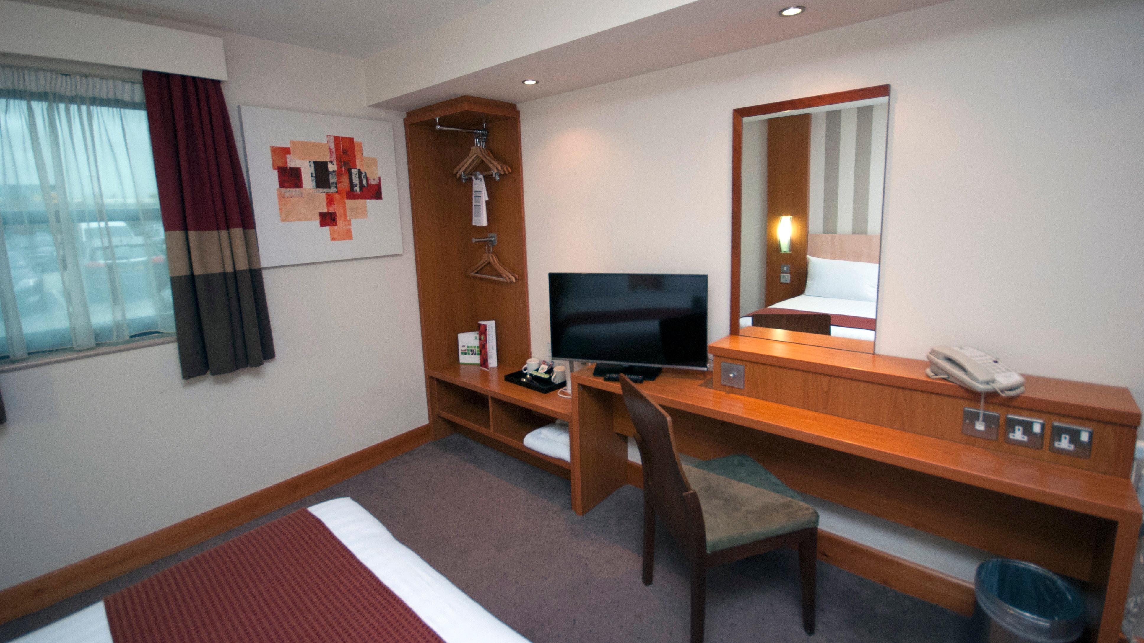 Holiday Inn Manchester - Central Park, An Ihg Hotel Eksteriør billede