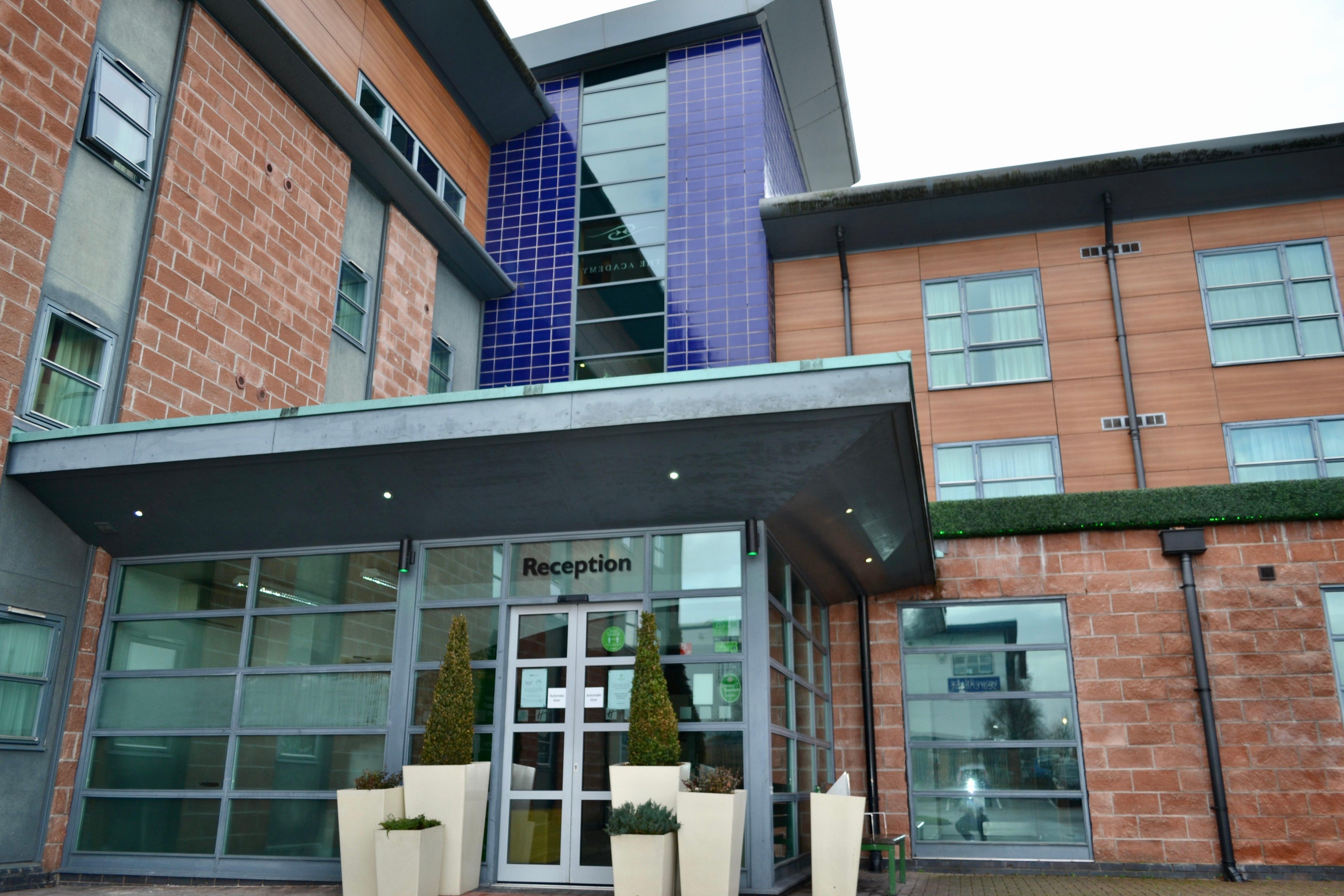 Holiday Inn Manchester - Central Park, An Ihg Hotel Eksteriør billede