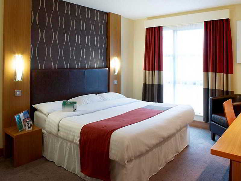 Holiday Inn Manchester - Central Park, An Ihg Hotel Eksteriør billede