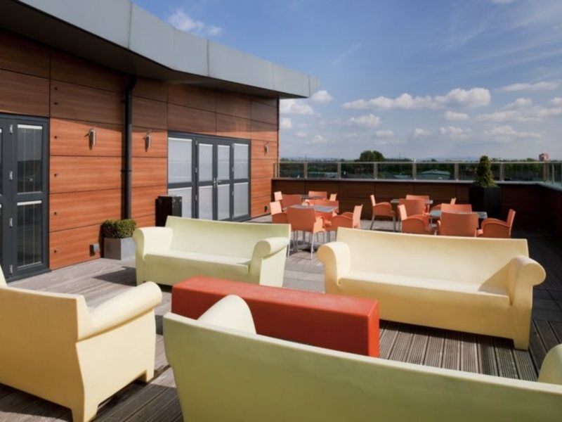 Holiday Inn Manchester - Central Park, An Ihg Hotel Eksteriør billede